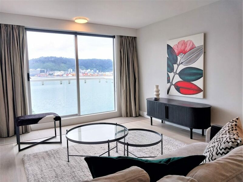 Fully furnished  modern apartment ideally situated on the exclusive Oriental Parade!