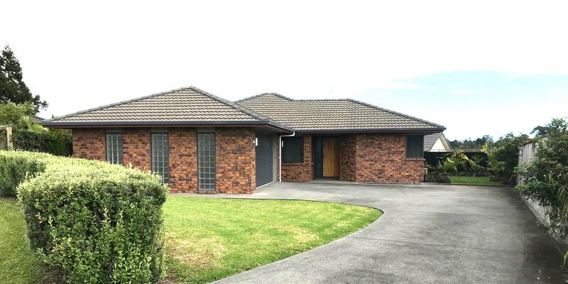 Brick and Tile Home in a Quiet Cul-de-Sac