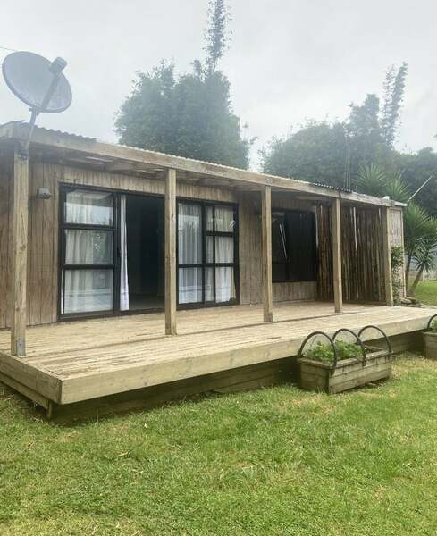 Tidy three bedroom bungalow set in rural surroundings.