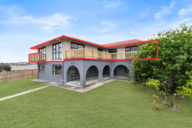 Modern 4-Bedroom Upstairs Unit