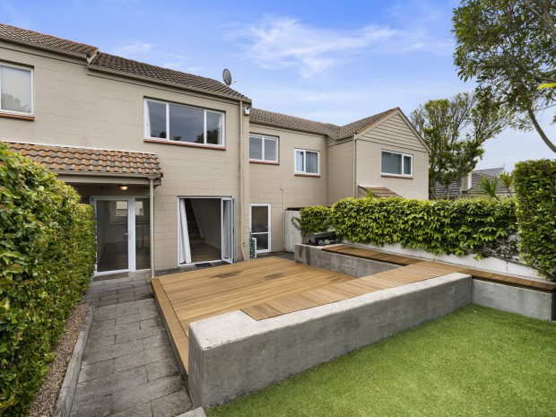 2 Bedroom Townhouse for rent in prime Herne Bay Location