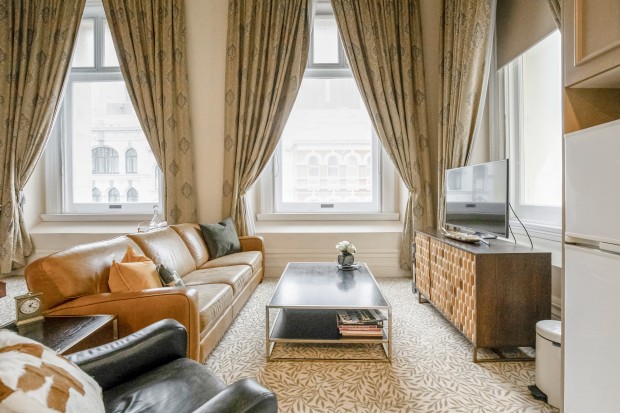 Gorgeous Central City Apartment