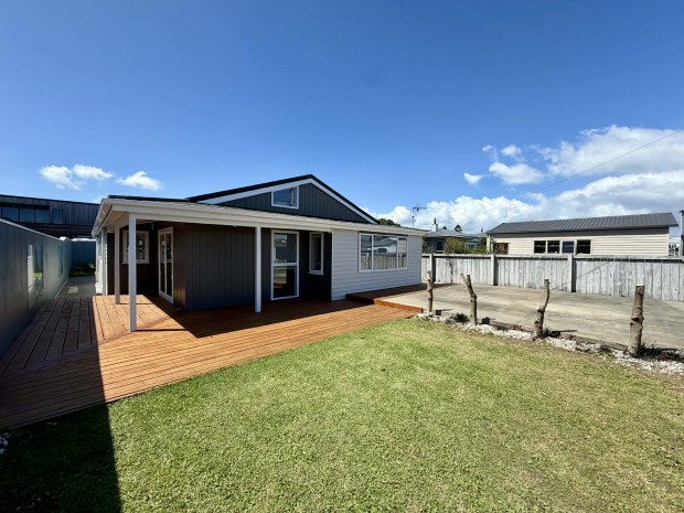 Spacious Fitzroy Home with Sleepout