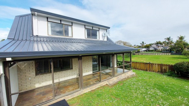 4 Bedroom Family Home in Farm Cove