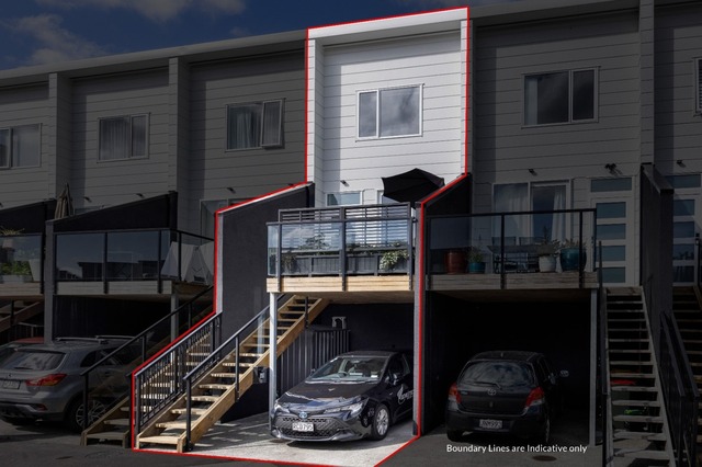 Modern 2-Bedroom Townhouse for Rent – Low Maintenance Living!