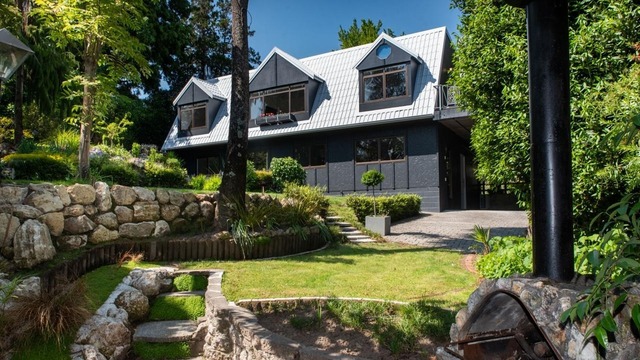 Spacious 6-Bedroom Havelock North Home – Furnished or Un Furnished!