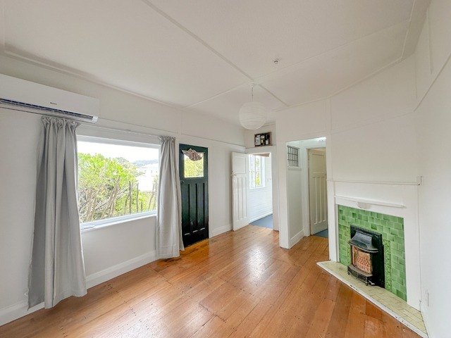 Sunny Newtown Flat