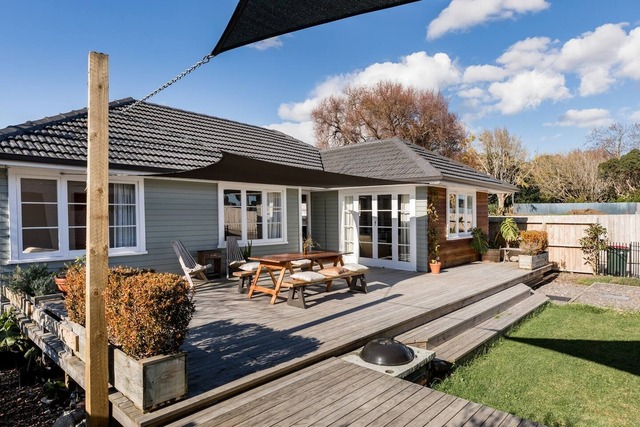Beautiful & Inviting 4-Bedroom Home
