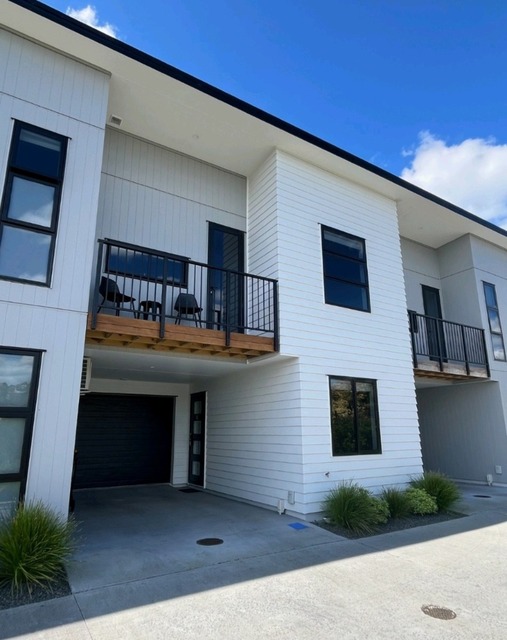 Nice n Easy - Brookfield Location