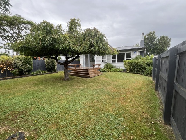 Fully fenced 3-bedroom home!!