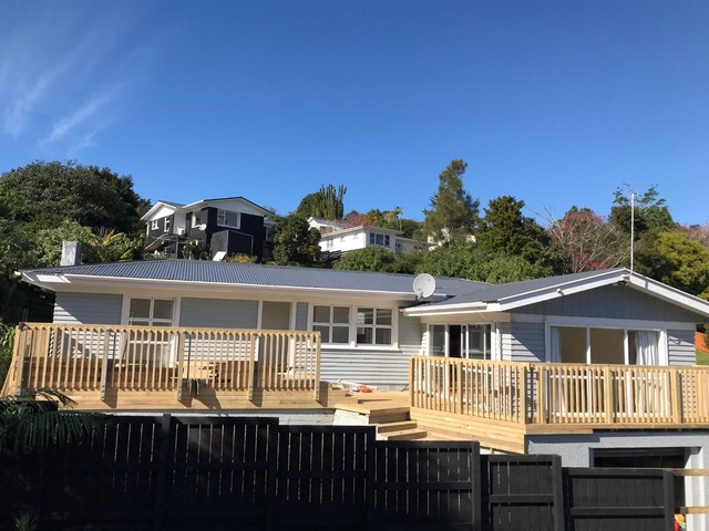 Large 4 bedroom house available close to town