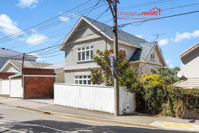 Exceptional Thorndon Residence  4–5 Bedrooms, Views & Executive Living