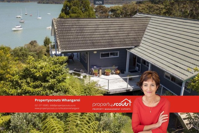 Peaceful Bay of Islands Living – Spectacular Views, Flexible Layout, Prime Location!