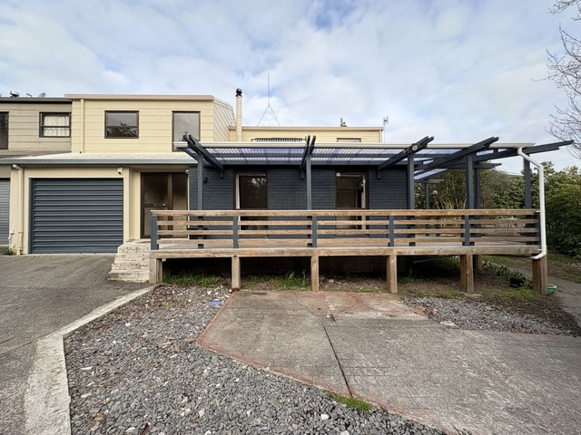 Spacious Family Home - Prime Havelock North Location