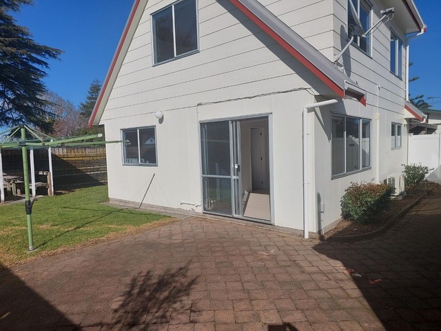 Extended whanau welcome