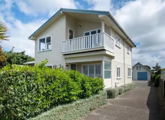 Seaside Living in Te Awanga