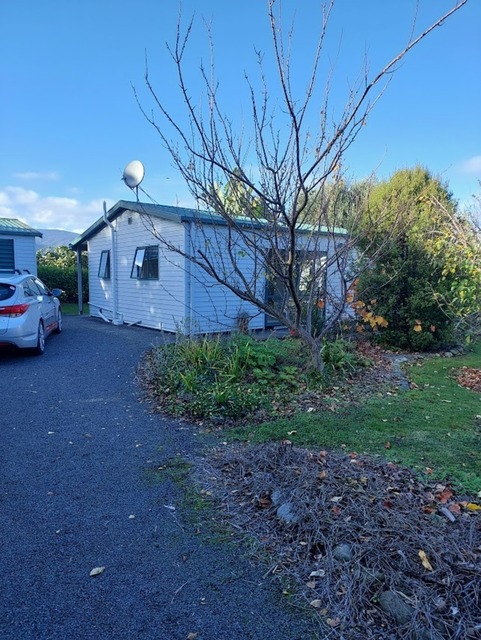 Rural living- just out from Otaki- One bedroom and another small room flat