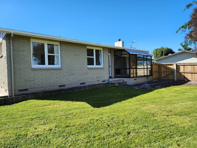 Two Dwellings and Pet Friendly!