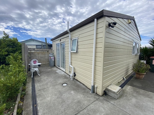 Modern Studio Apartment in Great Flaxmere Location