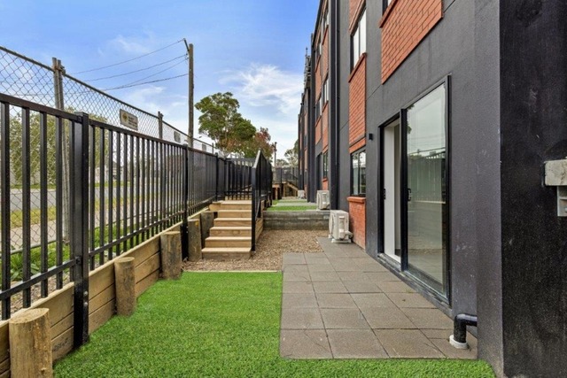 New 1-bedroom apartment.