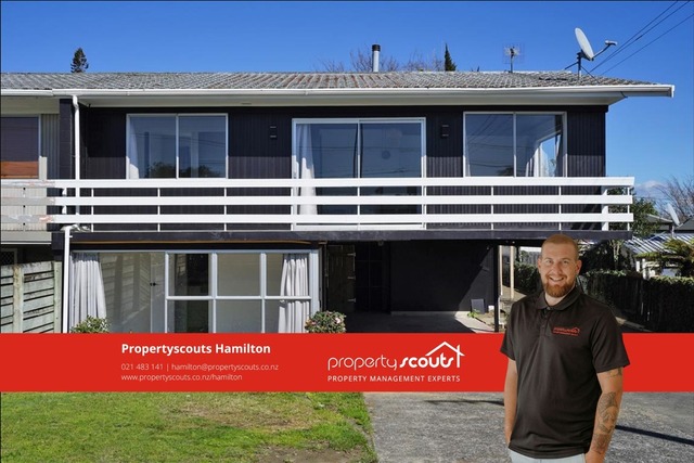 Stylish renovated home in Glenview