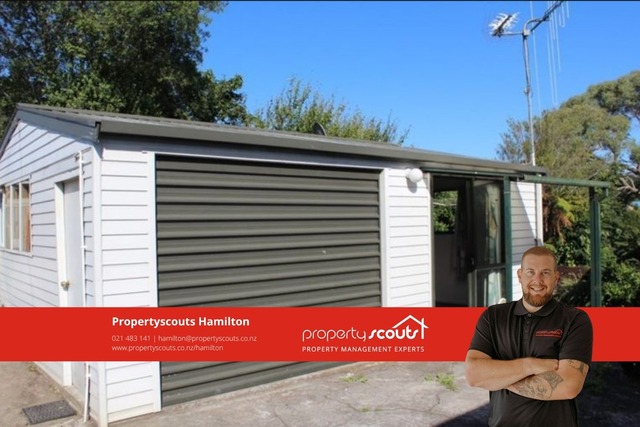 Cozy studio unit attached garage.