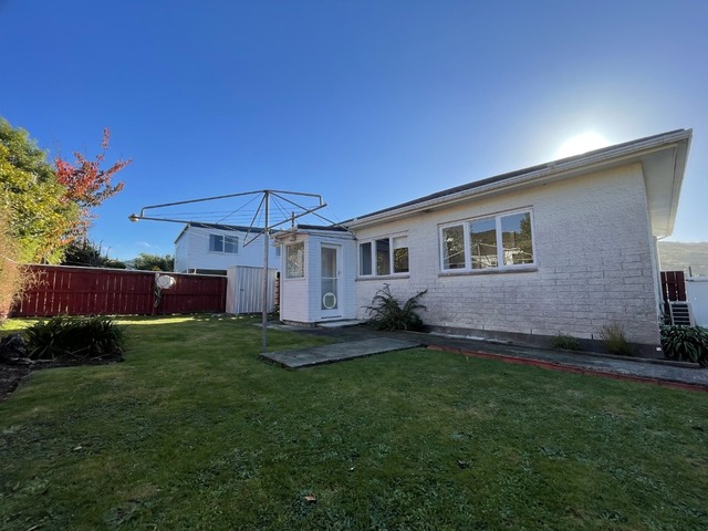 Sunny Karori Townhouse