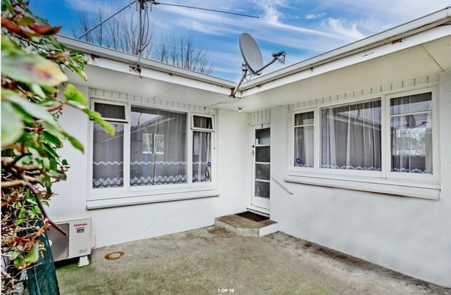 Low Maintenance 2-bedroom flat with wet floor shower