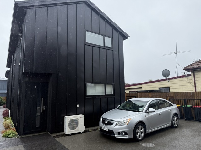 Modern 2-Bedroom Unit in Central Waltham