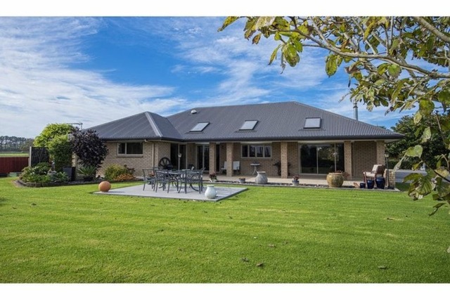 A Rare Rural Retreat – Just 6.7km from Dargaville