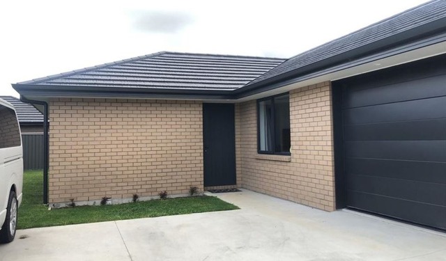 See the sun come up in Morningside Lane