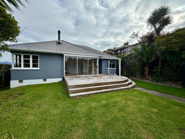 3-Bedroom Home with Fireplace & Fruit Trees