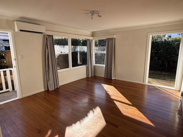 Stylish Two-Bedroom Unit in Prime Epsom Location