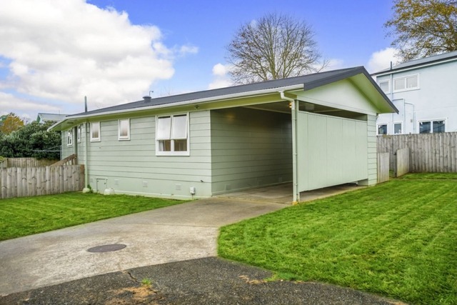 Freshly Renovated 3-Bedroom Family Home – Great Location!