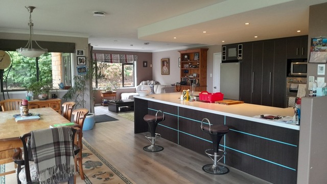 Charming 4-Bedroom Family Home in Kauri
