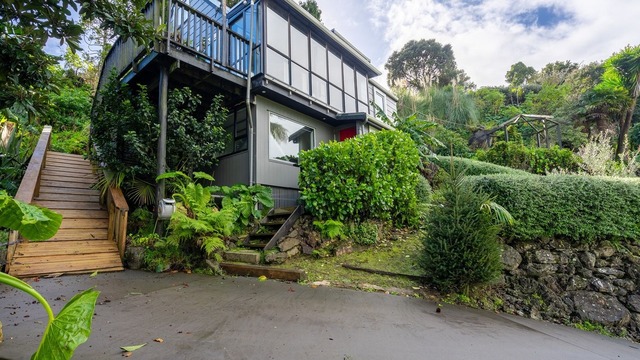 Stylish Living in a Prime Regent-Kensington Location